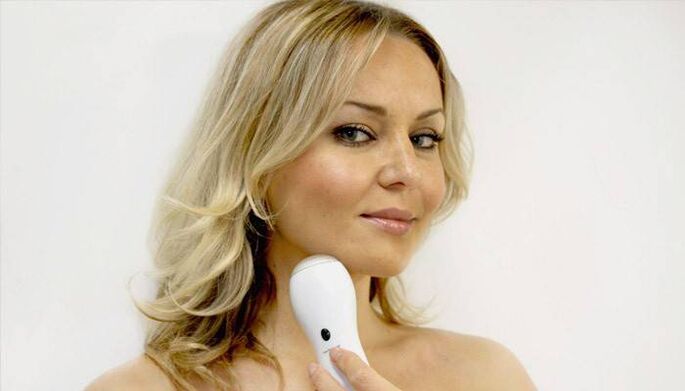 how to use a skin rejuvenation device